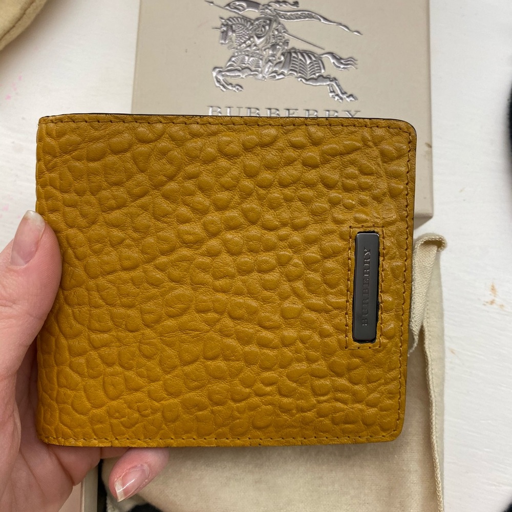 Burberry leather wallet man